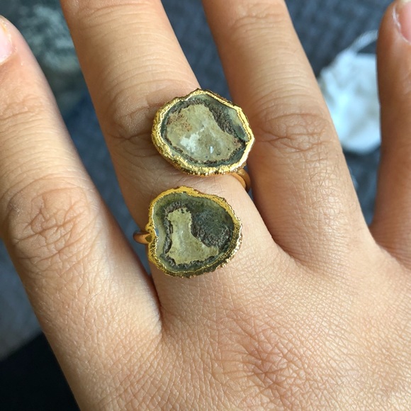 Unique Gemstone Ring - Picture 3 of 4